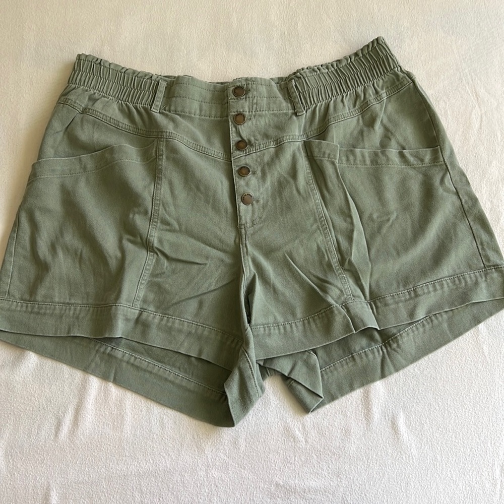 High waisted casual shorts size XXL